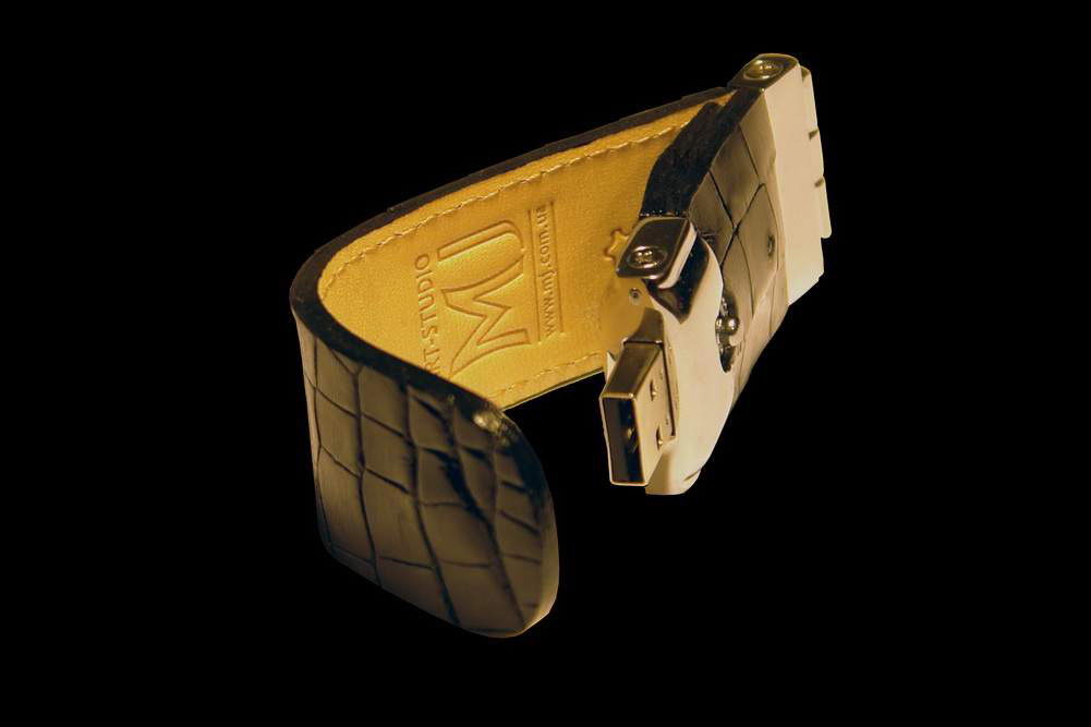 MJ - USB Flash Drive Leather Edition - Crocodile Cayman Skin, Platinum or Palladium.