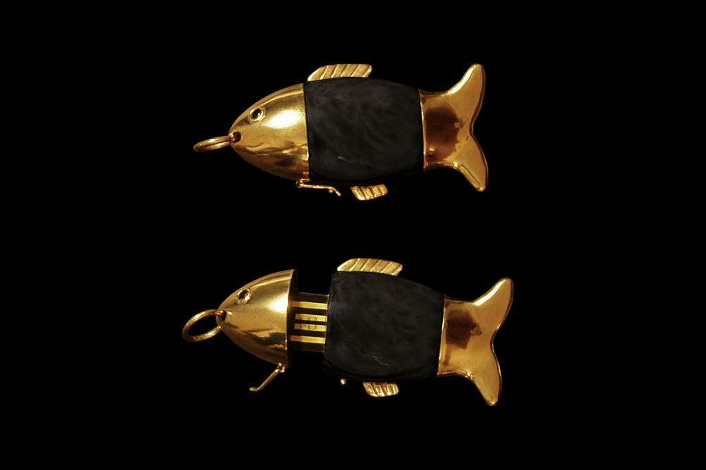 MJ - USB Flash Drive Gold Fish Wood Edition - Art Carved Blackwood. Solid Pure 24 Carat Gold 999. Swarovski Eyes