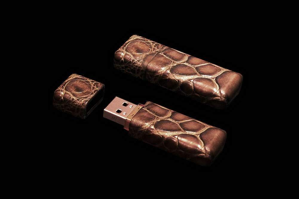MJ - USB Flash Drive Exotic Leather Edition - Genuine Crocodile Leather, Brown Skin. Super Speed Flash Memory - 1gb, 2gb, 4gb, 8gb, 16gb, 32gb, 64gb, 128gb, 256gb, 512gb.